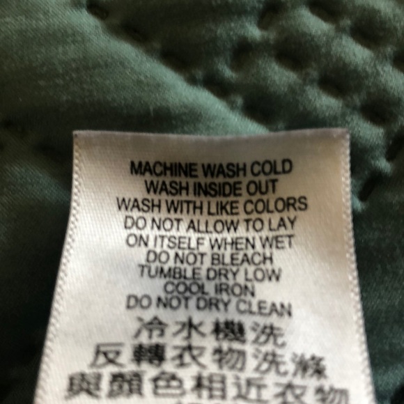 Levi’s Khaki Cargo Shorts. - Picture 7 of 7